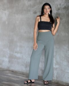 Wide-Leg Pants with a Statement Crop Top