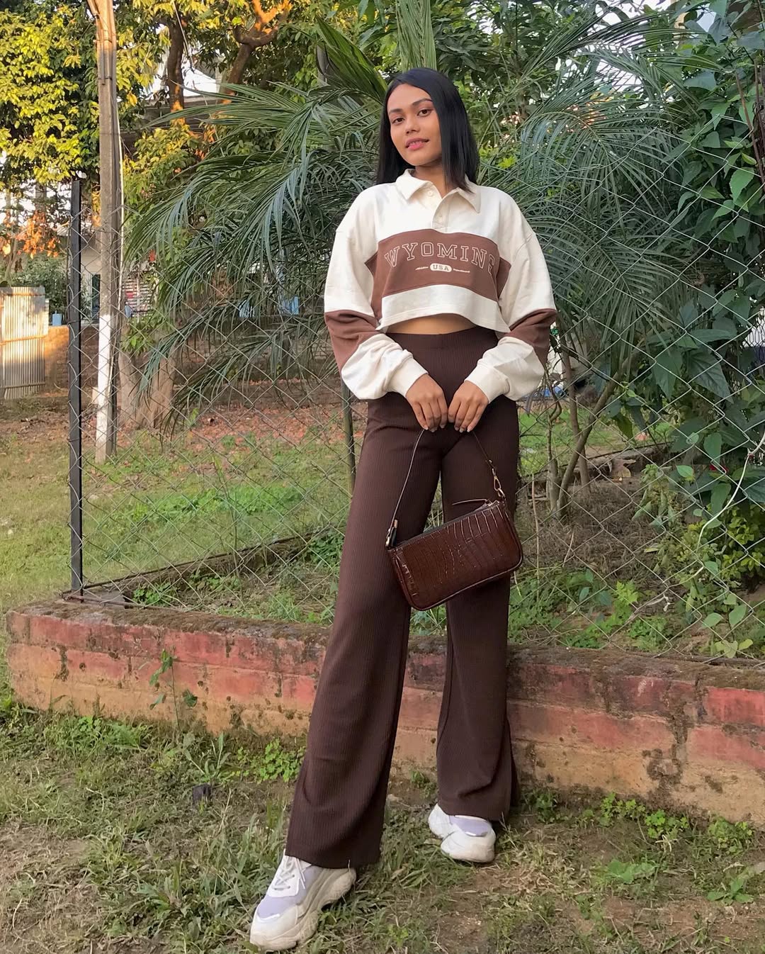 What to Wear with Brown Pants for Any Occasion: 15+ Combos for ...