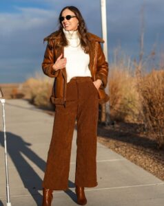 women brown pant outfit