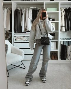 Baggy Jeans Outfit Ideas