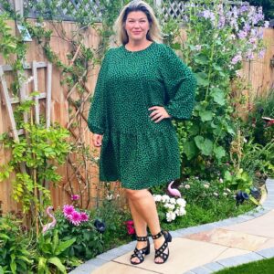 How to Dress Over 50 and Overweight