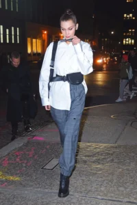 How to Style Cargo Pants for Women