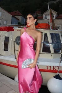 cocktail attire for women