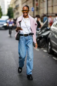 How to Wear Mom Jeans