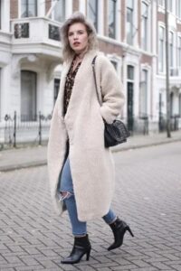 How to Style Teddy Coats for Women