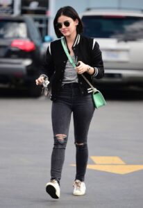 How to Style Black Jeans Women