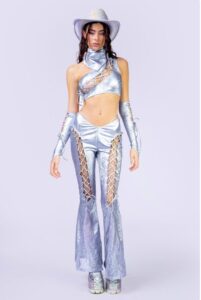 How to Style Cowgirl Concert Outfits