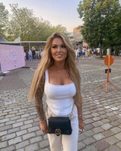 Petite Curvy Outfits for Women