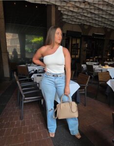 Outfit for Curvy and Petite Women