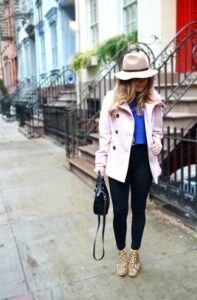 How to Wear Chelsea Boots with Leggings