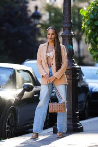 how to wear loose fit jeans