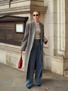 How to Style Long Baggy Jeans