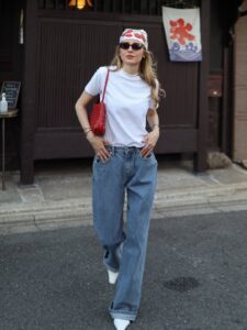 How to Style Long Baggy Jeans