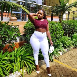 How to Wear Plus Size Skinny Jeans