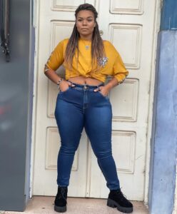 How to Style Plus Size Skinny Jeans