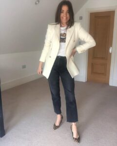 how to style black mom jeans