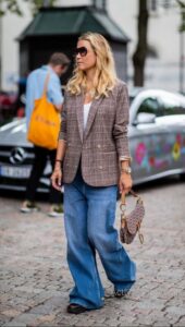 how to style loose fit jeans