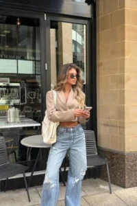 how to style baggy ripped jeans