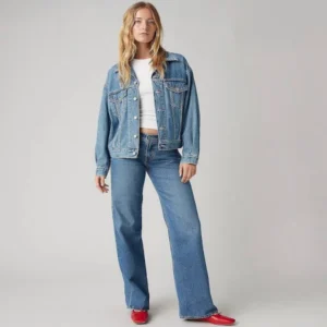 how to style loose fit jeans